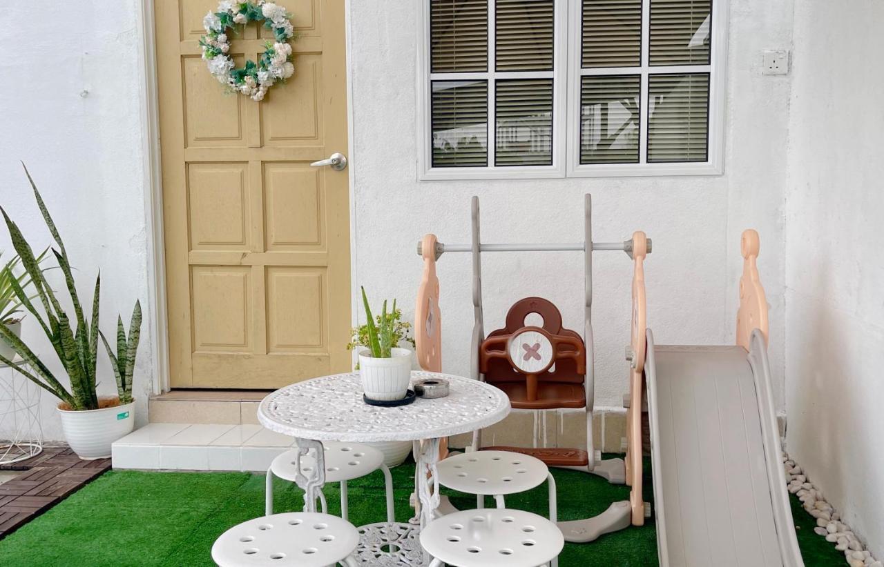 Helena'S Studio Suite Gerik Exterior photo